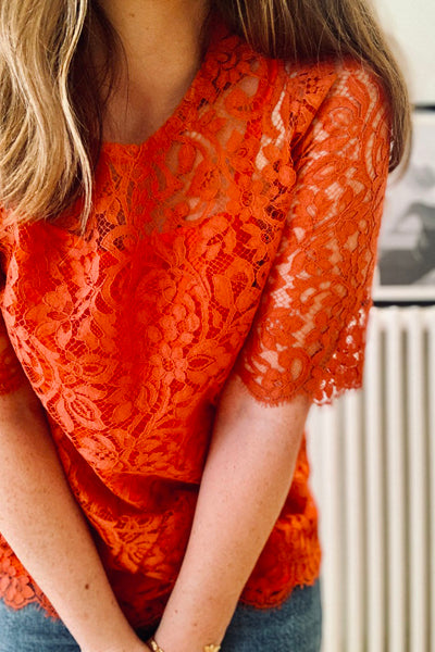 Top 02 - Dentelle rouge-orangé