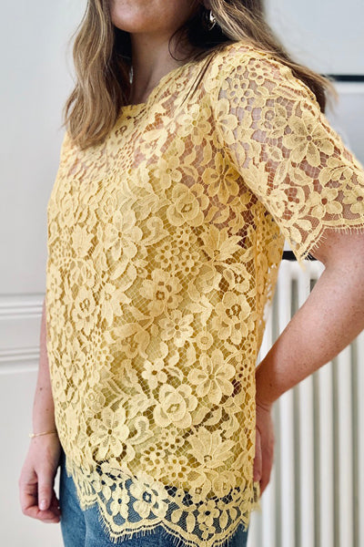 Top 02 - Dentelle jaune